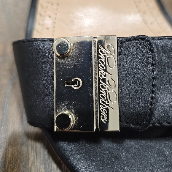 BROOKS BROTHERS Leather High Heels, Women's Size 8.5 - Picture 12 of 13